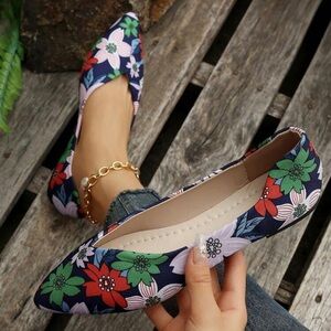 SHEIN Red and Green Floral Flats